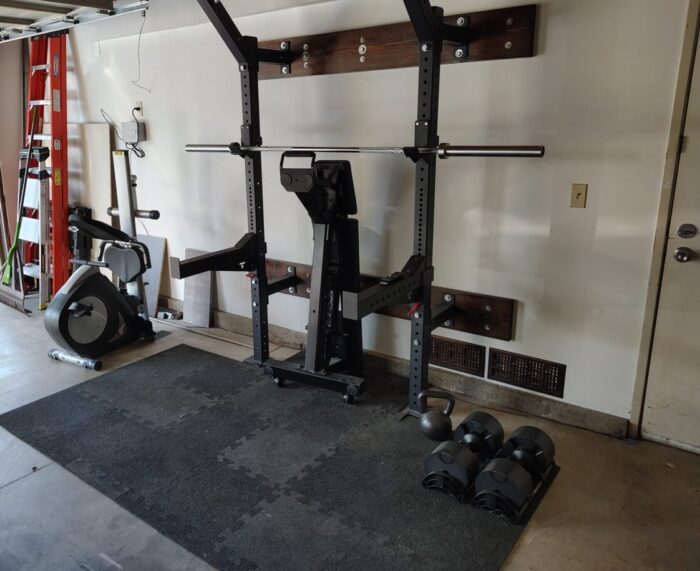 the garage gym, newly cleaned and with the recumbent bike/rower joining the gym